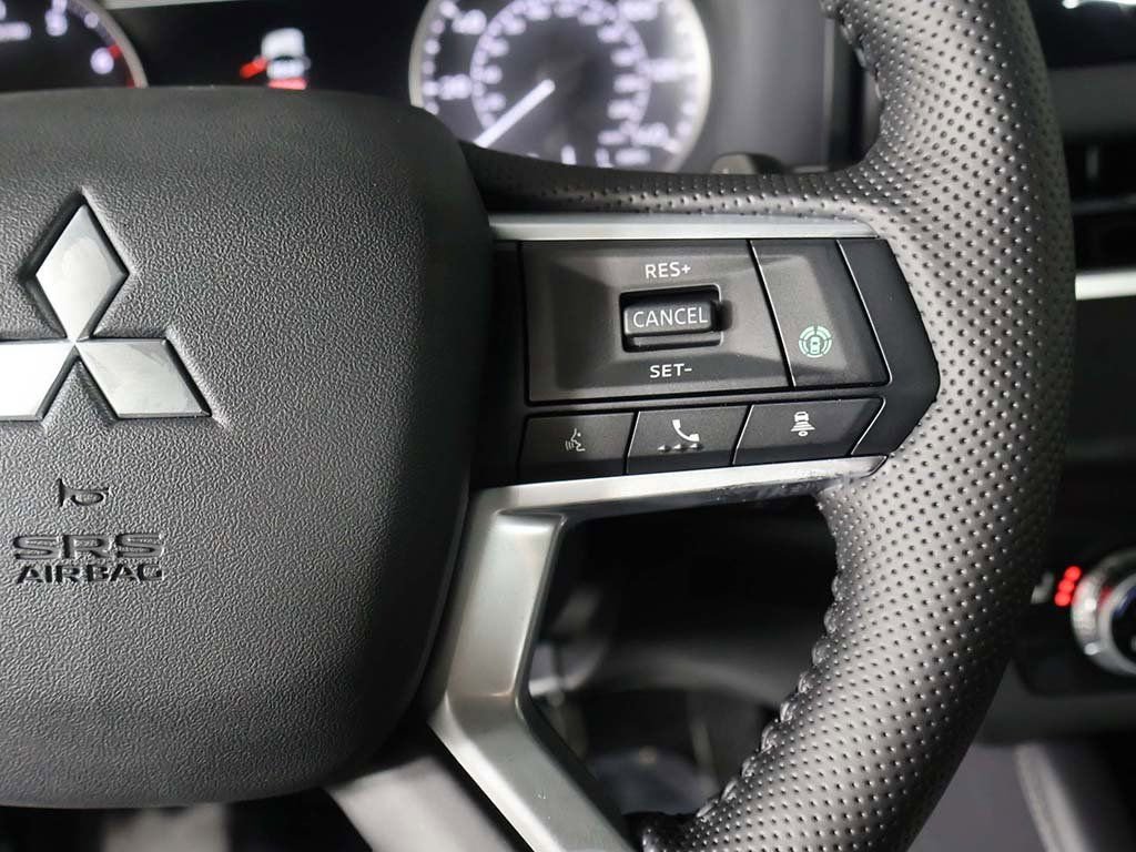 New 2026 Mitsubishi Outlander SE FWD image 45