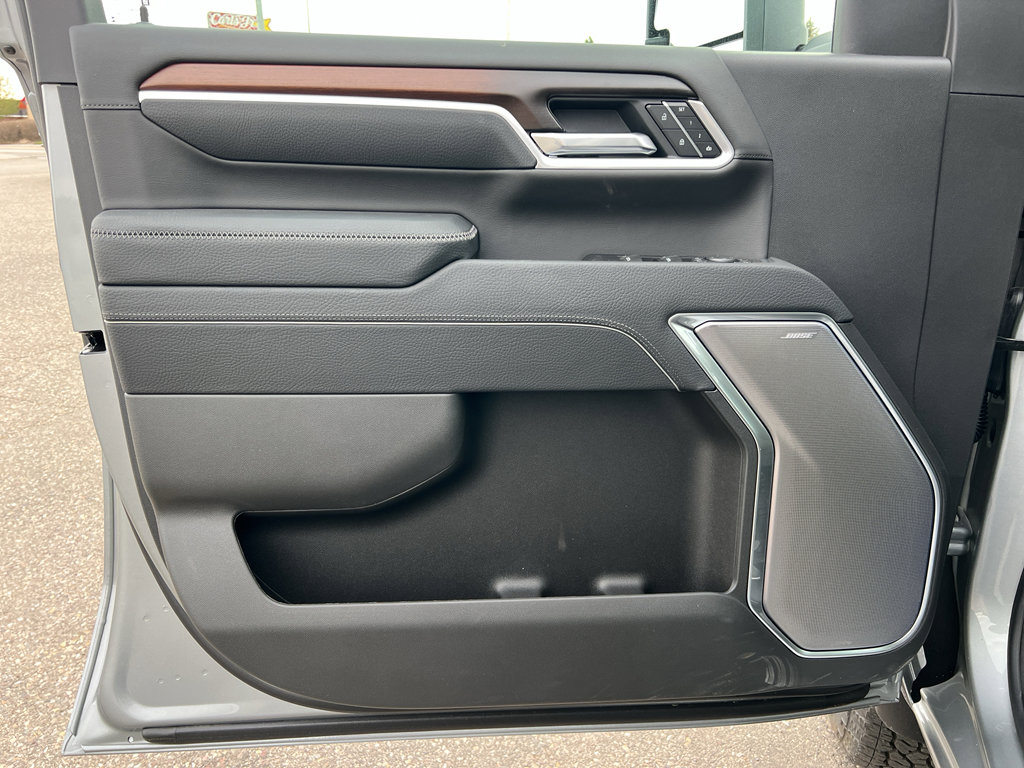 New 2026 GMC Sierra 3500 Denali w/ Denali Reserve Package image 17