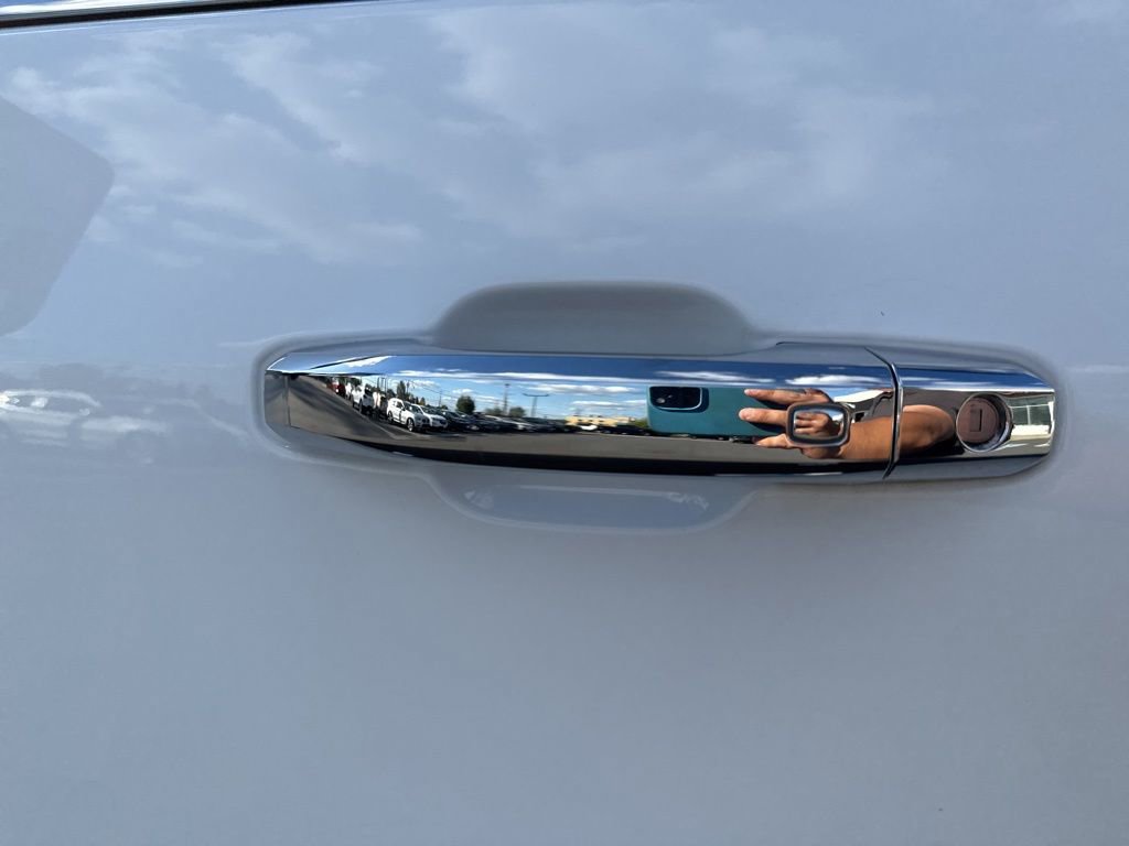 Used 2020 Chevrolet Silverado 2500 High Country w/ Z71 Off-Road Package image 14