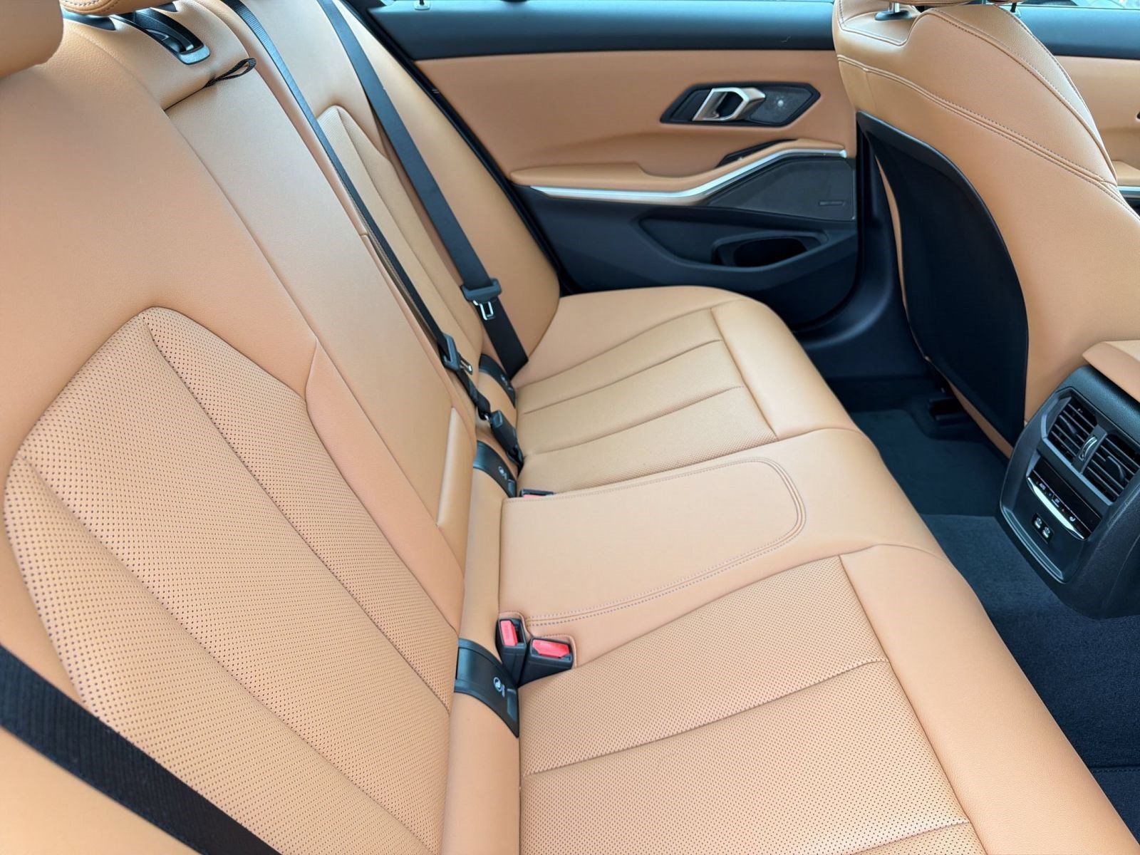 Used 2026 BMW 330i Sedan w/ M Sport Package RWD image 30