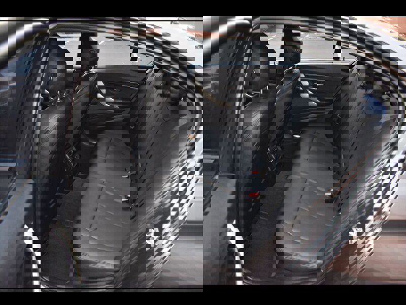 Used 2016 BMW 320i Sedan w/ Sport Package image 20