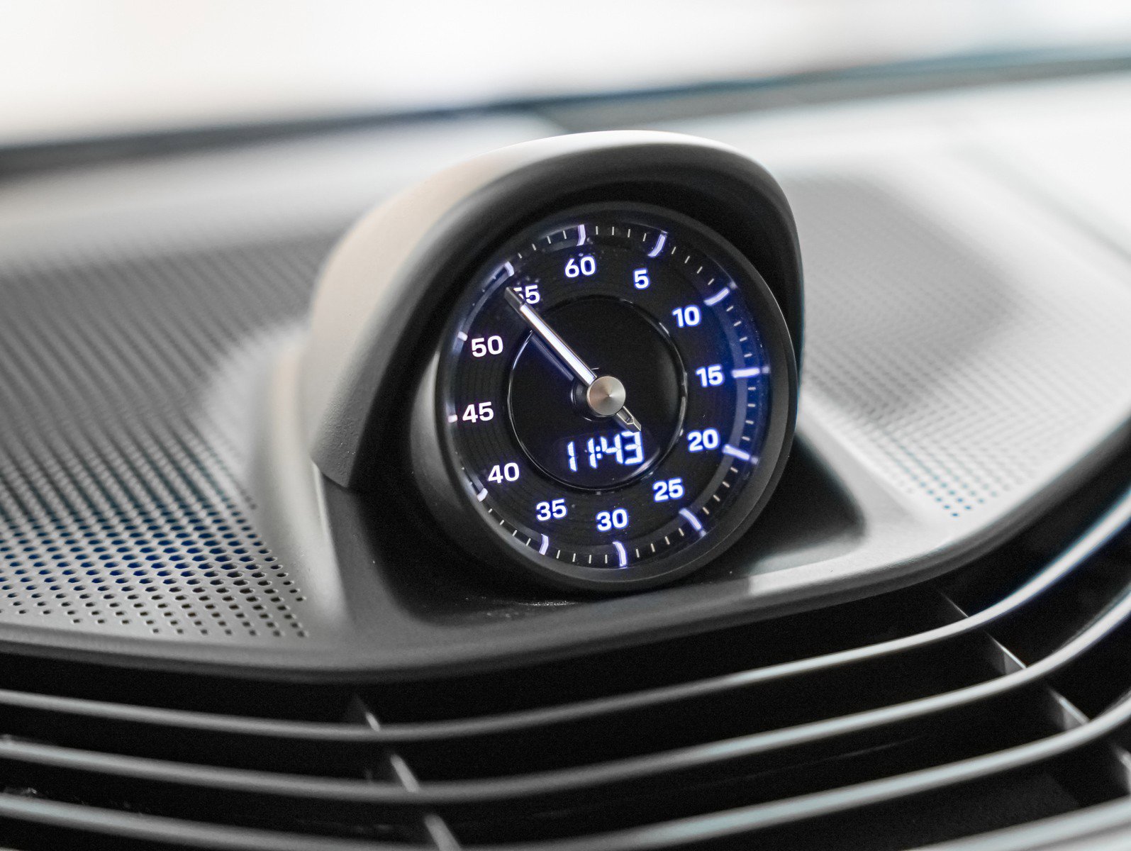 Certified 2023 Porsche Taycan 4S image 23