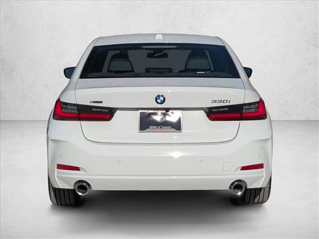 Used 2026 BMW 330i xDrive Sedan w/ Premium Package AWD/4WD image 7