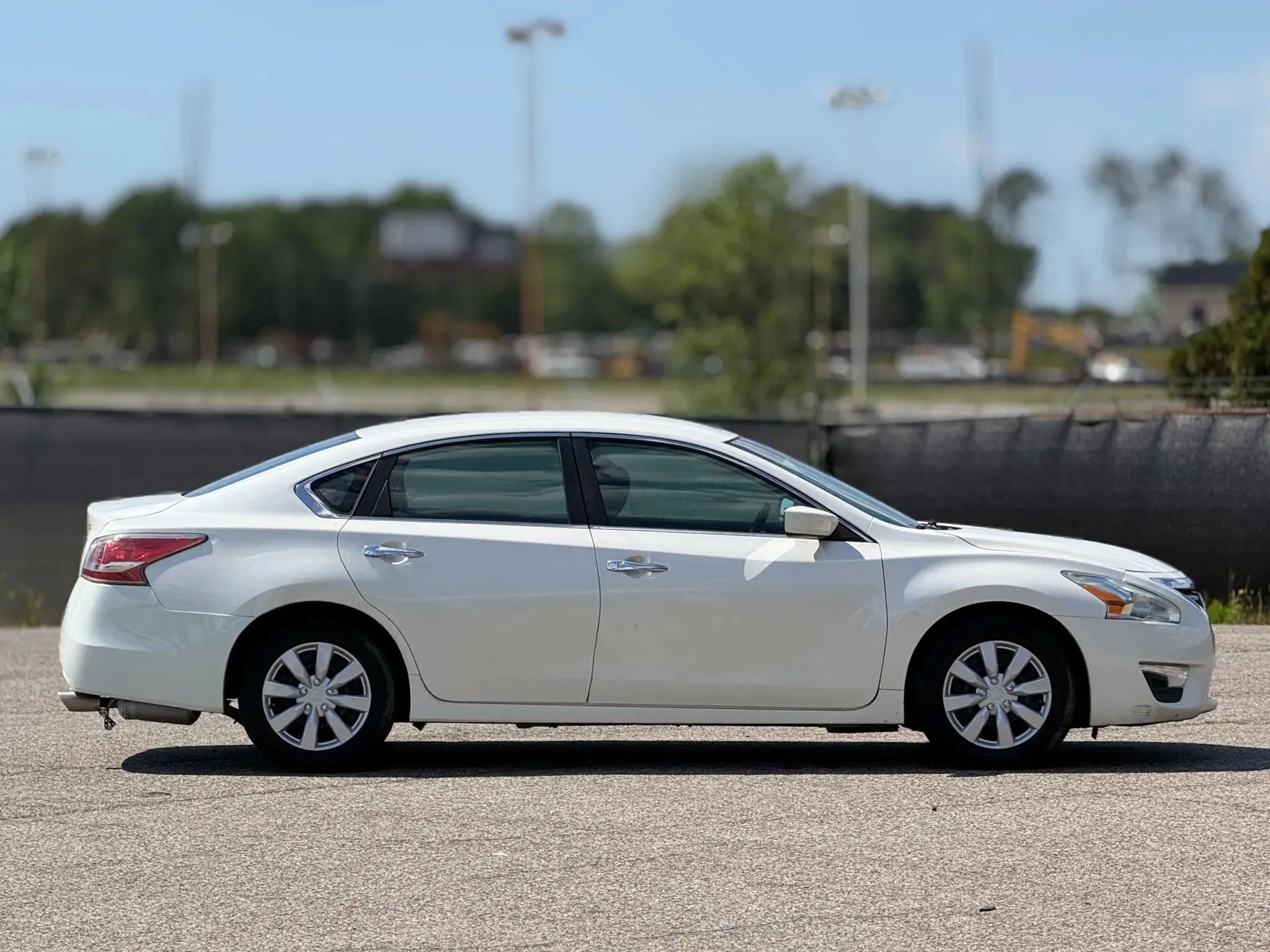 Used 2013 Nissan Altima 2.5 S FWD image 7