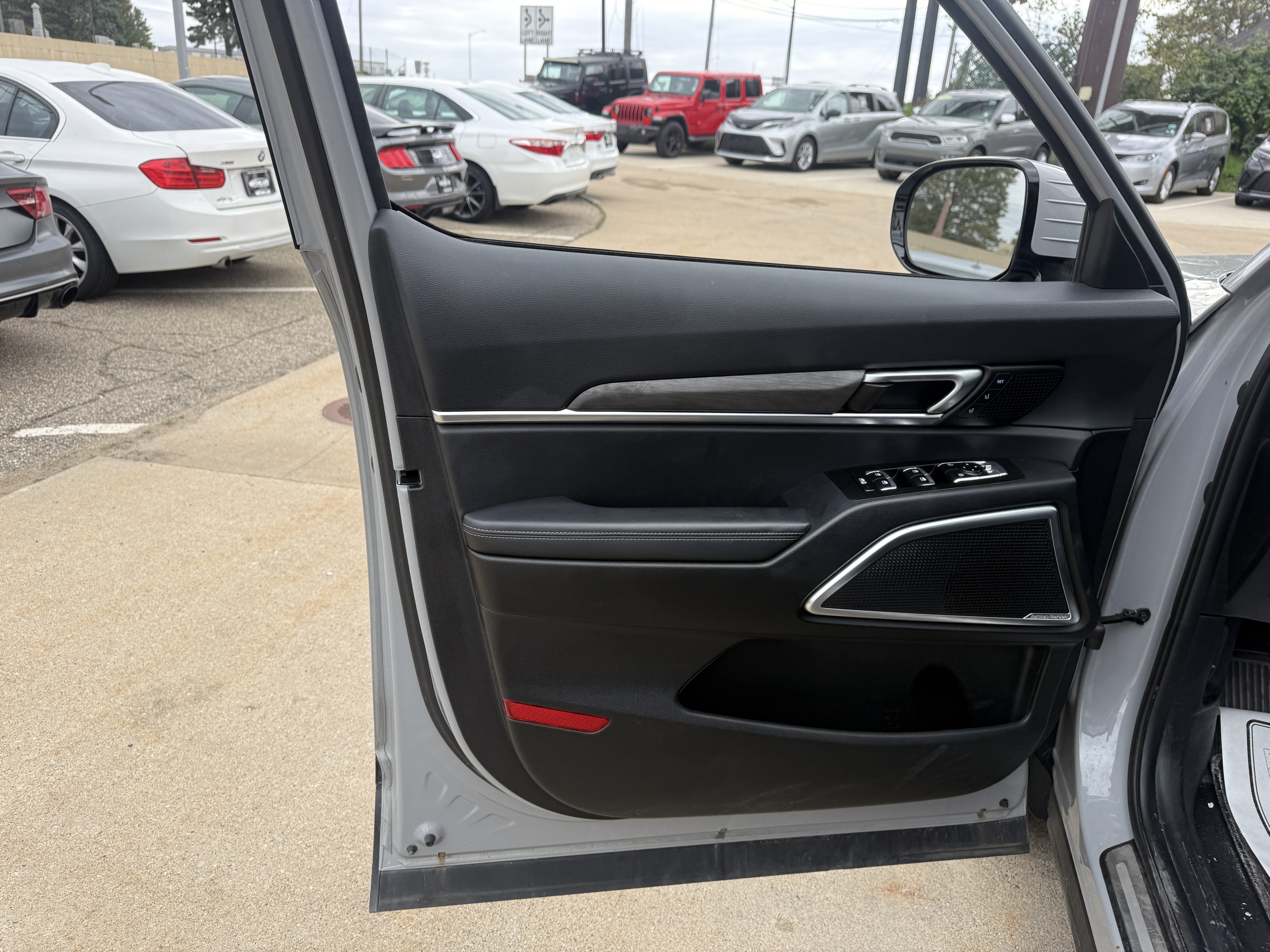 Used 2024 Kia Telluride SX AWD/4WD image 11
