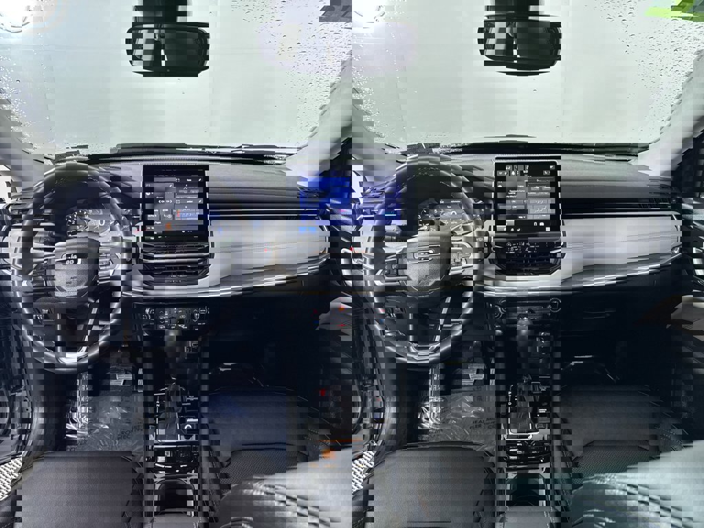 Used 2022 Jeep Compass Limited image 3