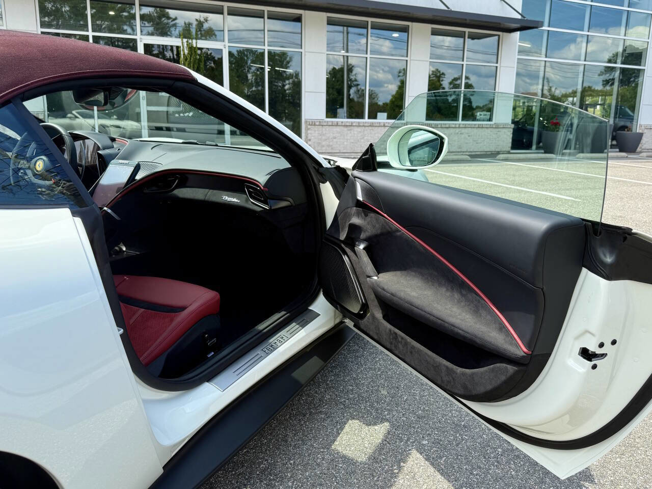 Used 2025 Ferrari Roma Spider image 23