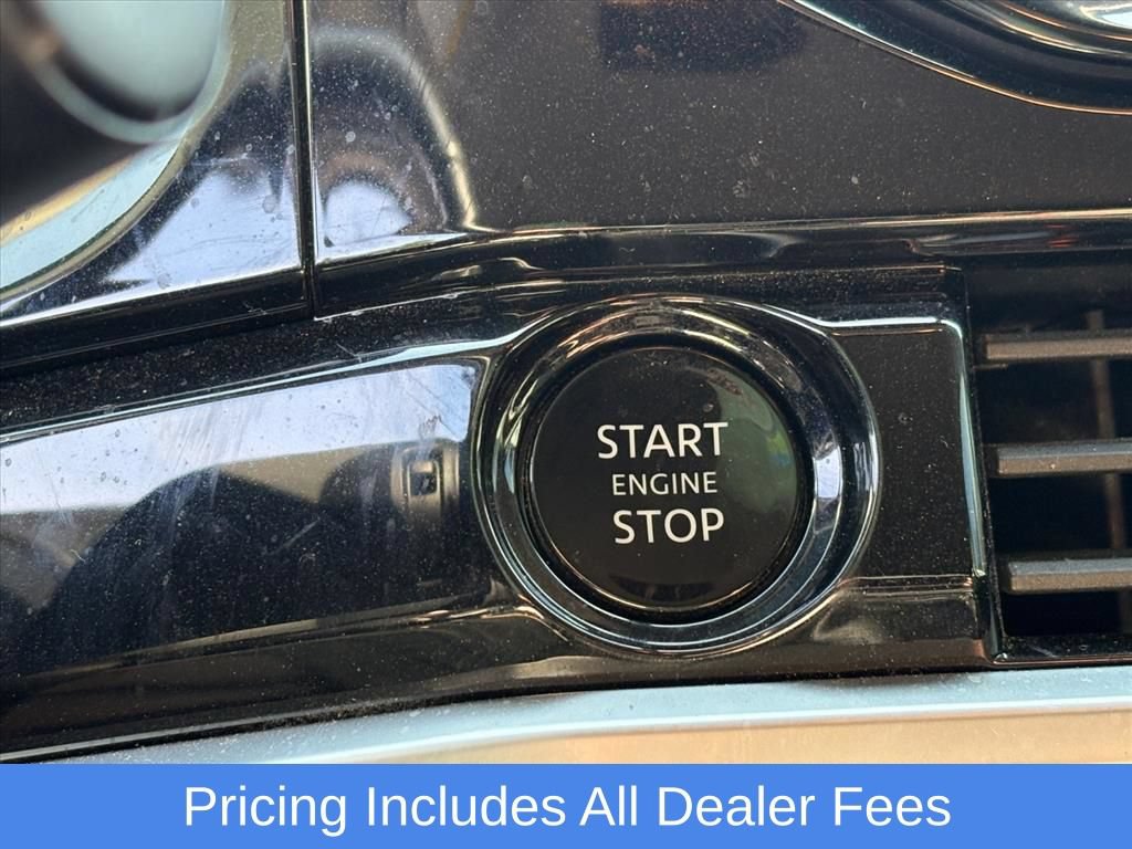 Used 2025 Nissan Pathfinder SV AWD/4WD image 13