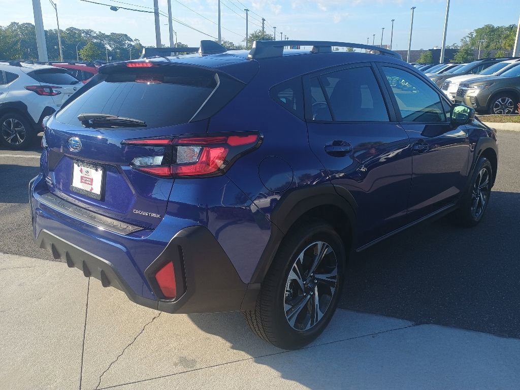 Certified 2025 Subaru Crosstrek 2.0i Premium AWD/4WD image 5