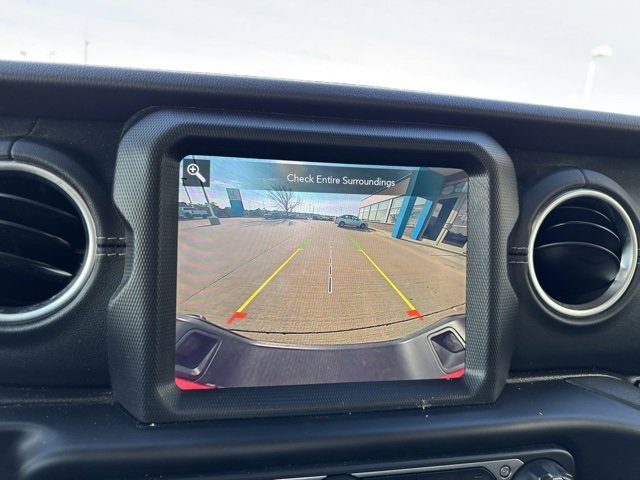 Used 2020 Jeep Gladiator Overland image 18