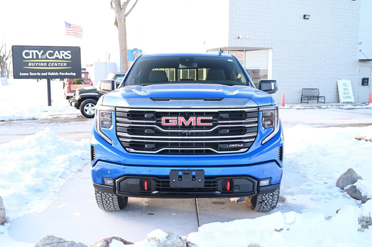 Used 2022 GMC Sierra 1500 AT4 w/ AT4 Premium Package image 2