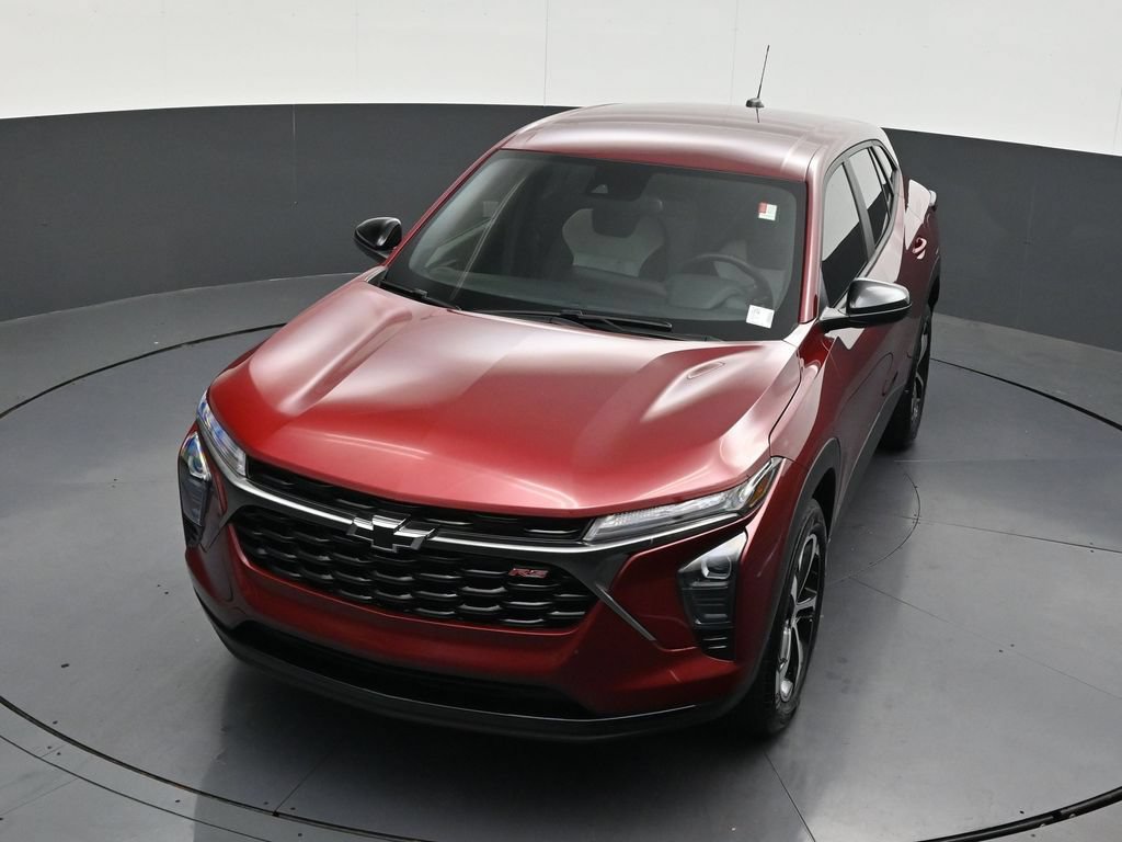 Used 2025 Chevrolet Trax RS FWD image 22