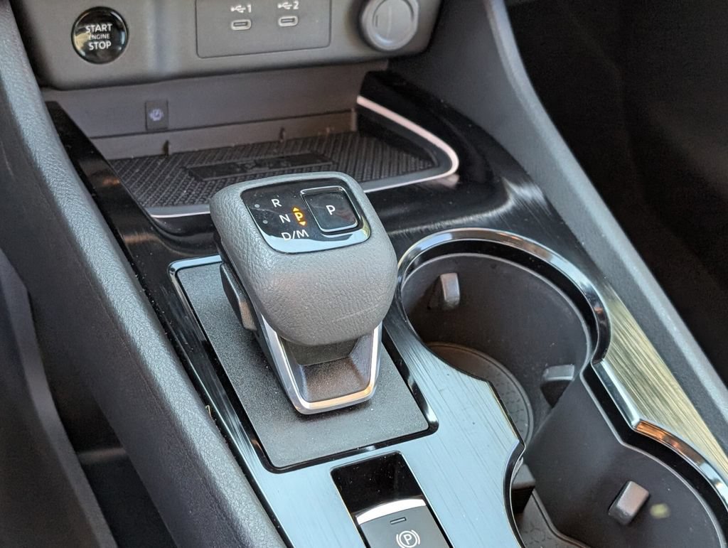 Certified 2025 Nissan Rogue SL FWD image 24