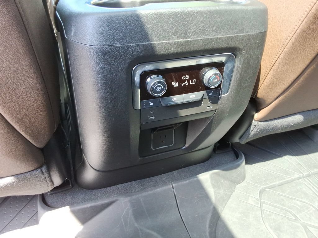 Certified 2025 Chevrolet Tahoe High Country w/ LPO, Illumination Package AWD/4WD image 21