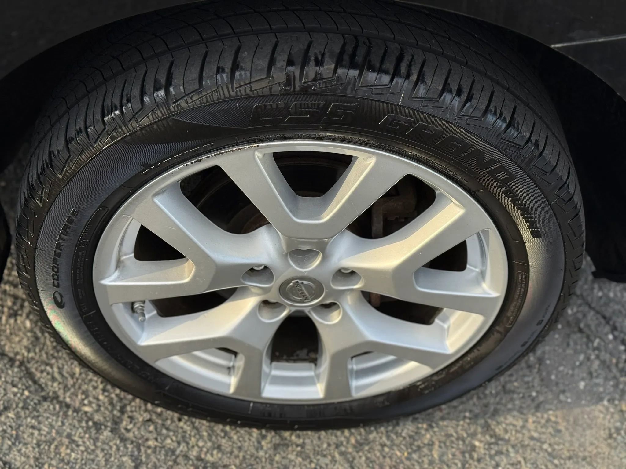 Used 2011 Nissan Rogue SV w/ SL Pkg FWD image 34