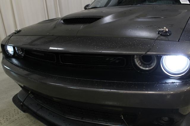 Used 2016 Dodge Challenger R/T w/ Blacktop Package RWD image 31
