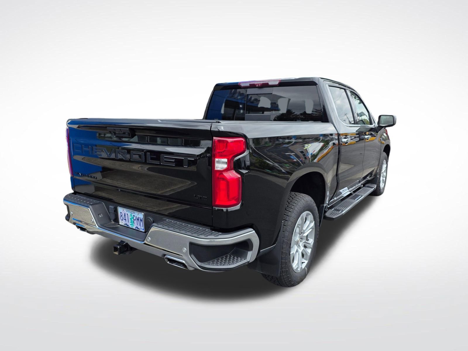 Used 2023 Chevrolet Silverado 1500 LTZ w/ Technology Package AWD/4WD image 5