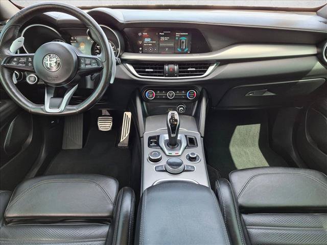 Used 2022 Alfa Romeo Stelvio Veloce AWD/4WD image 19