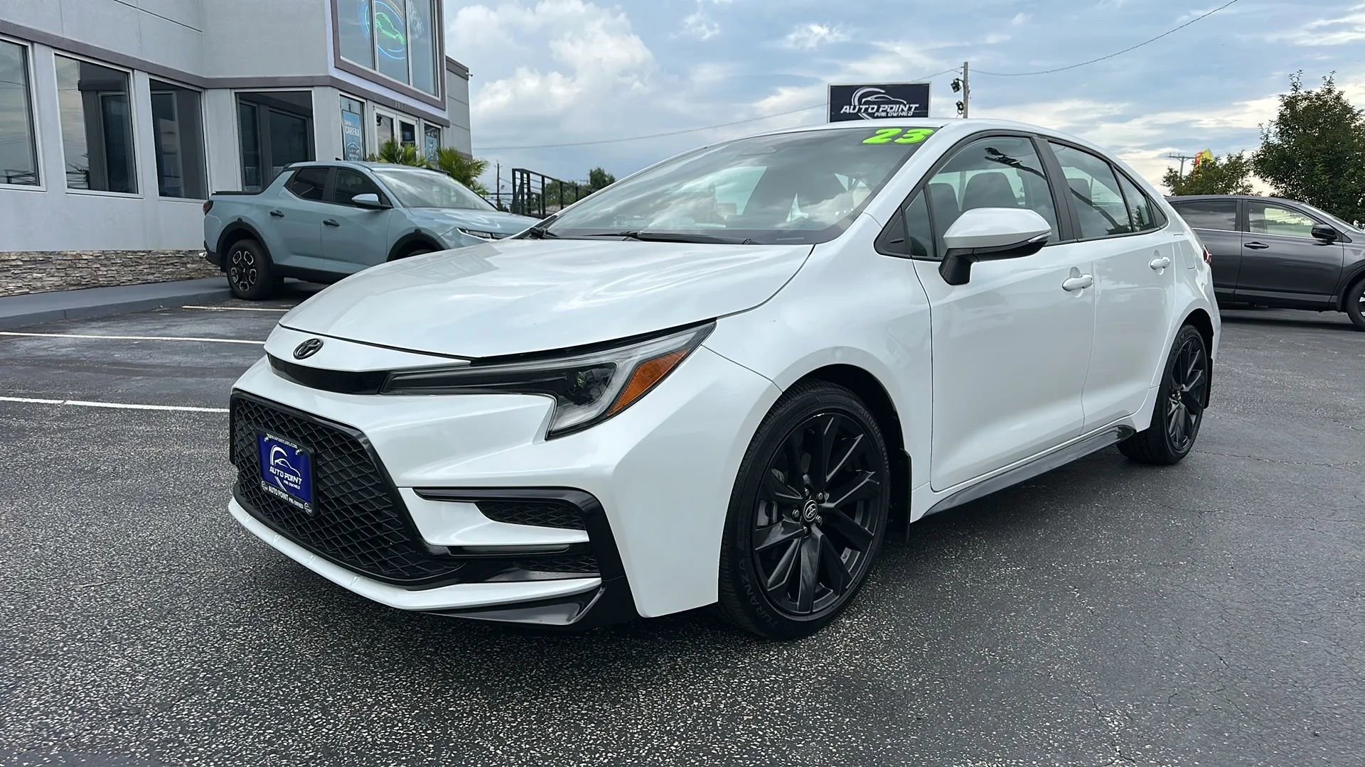 Used 2023 Toyota Corolla SE video 1