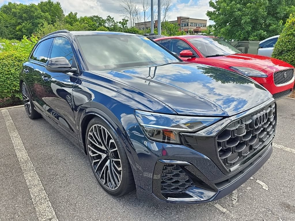 Used 2024 Audi SQ8 Prestige AWD/4WD image 2