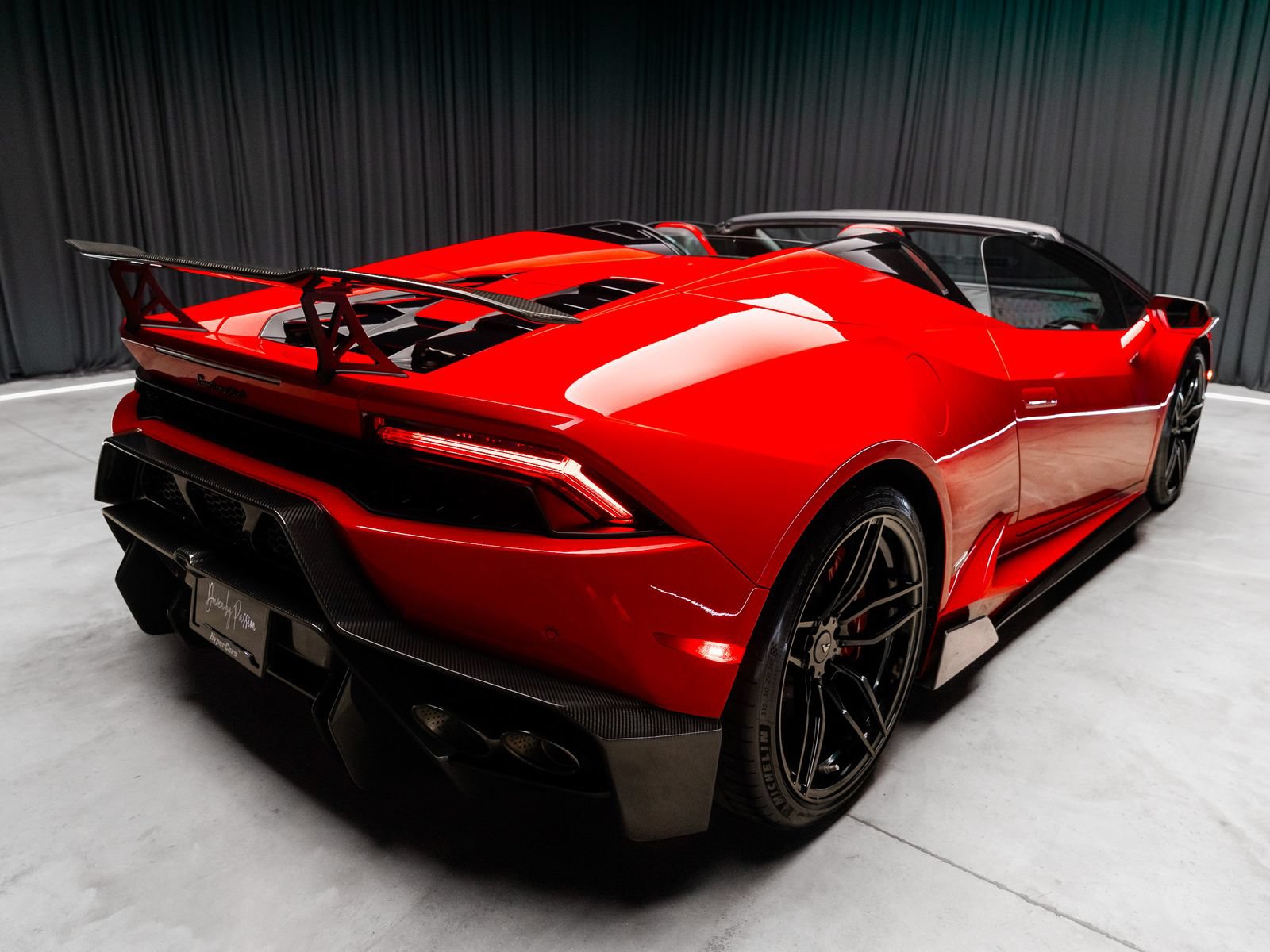 Used 2017 Lamborghini Huracan LP 610-4 AWD/4WD image 16