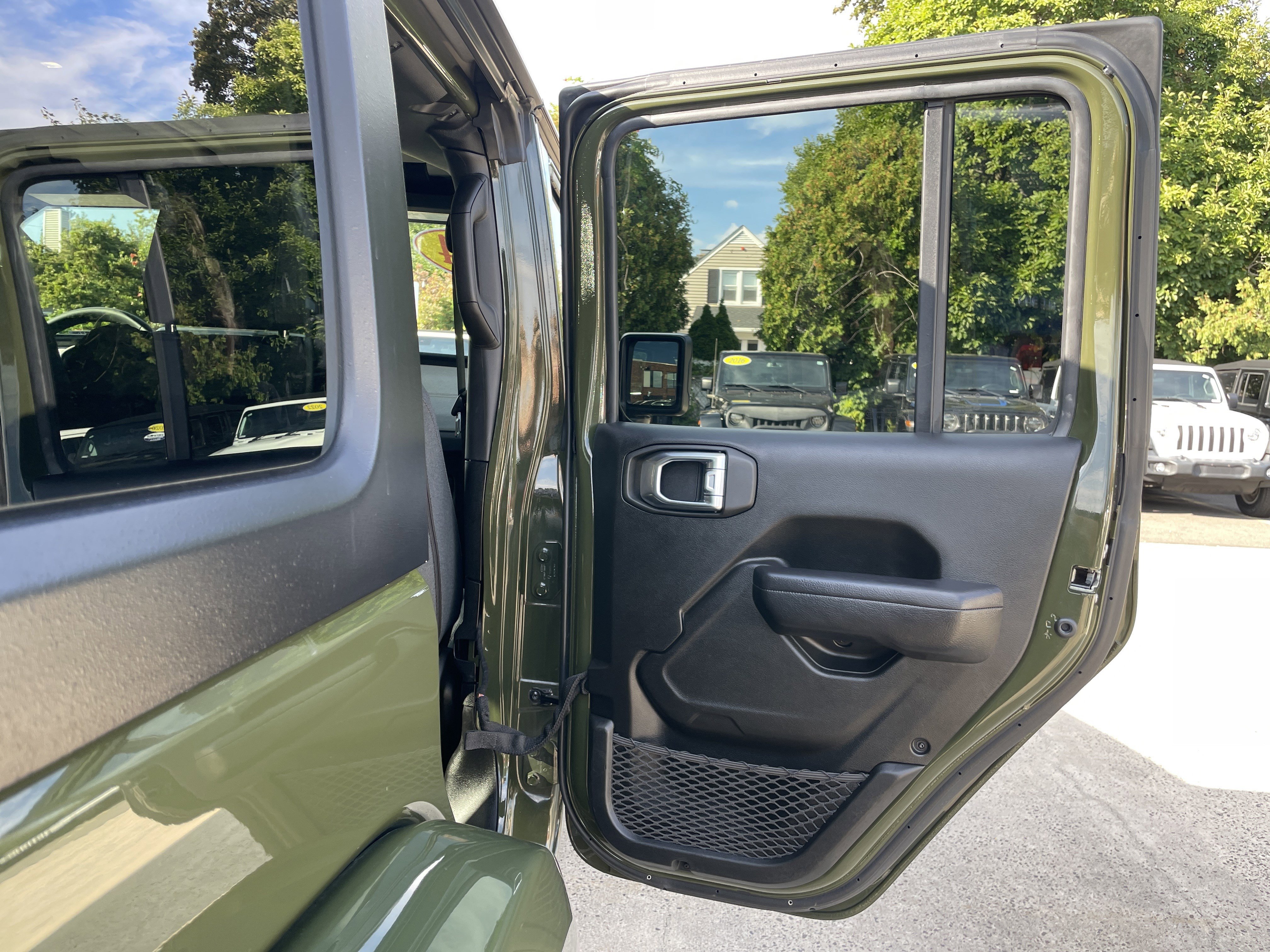 Certified 2024 Jeep Wrangler Sport S image 15
