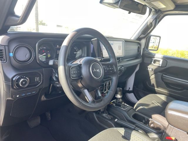 Used 2024 Jeep Wrangler Unlimited Rubicon 4xe image 10