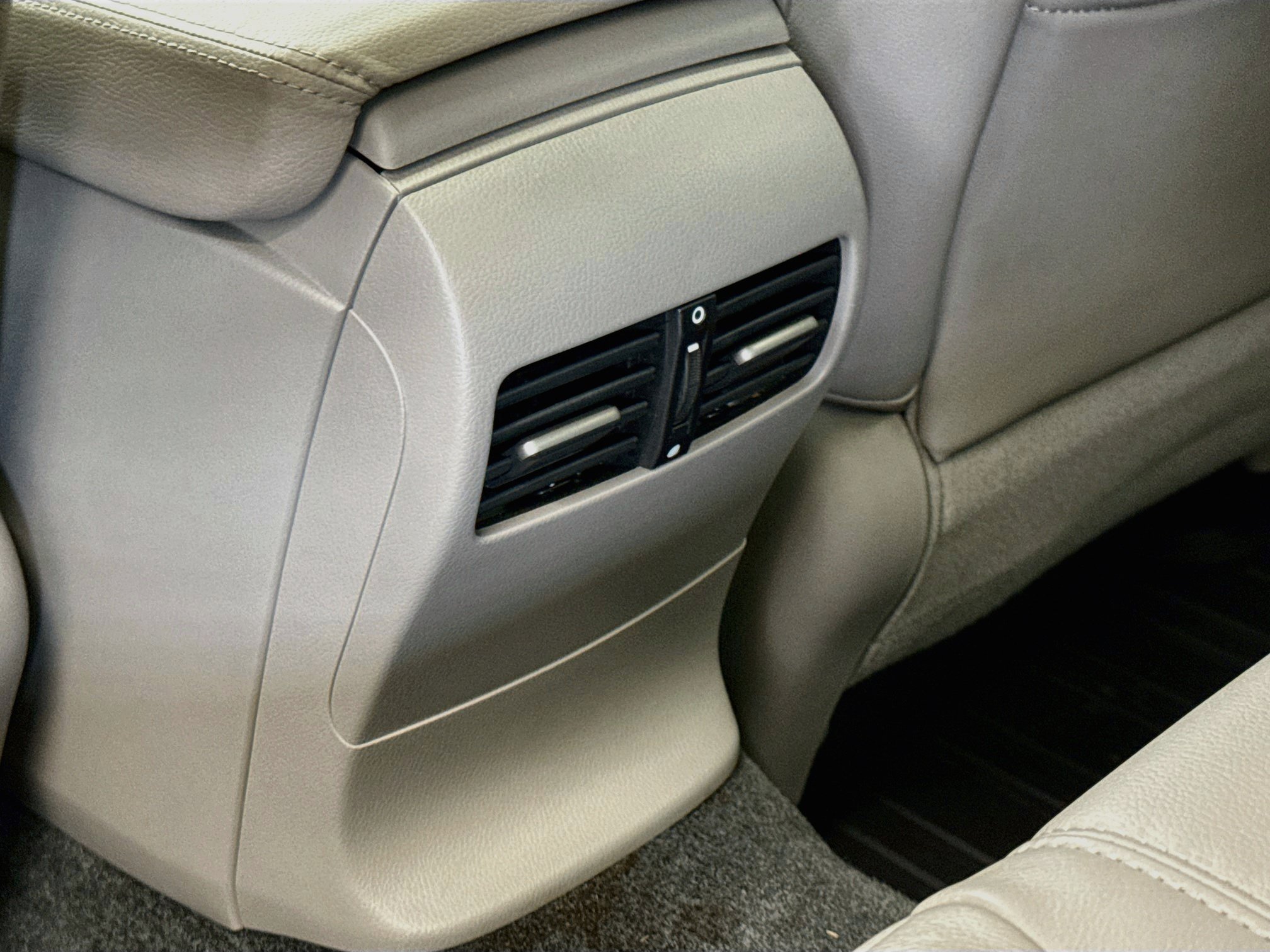 Used 2011 Honda Accord EX-L image 26