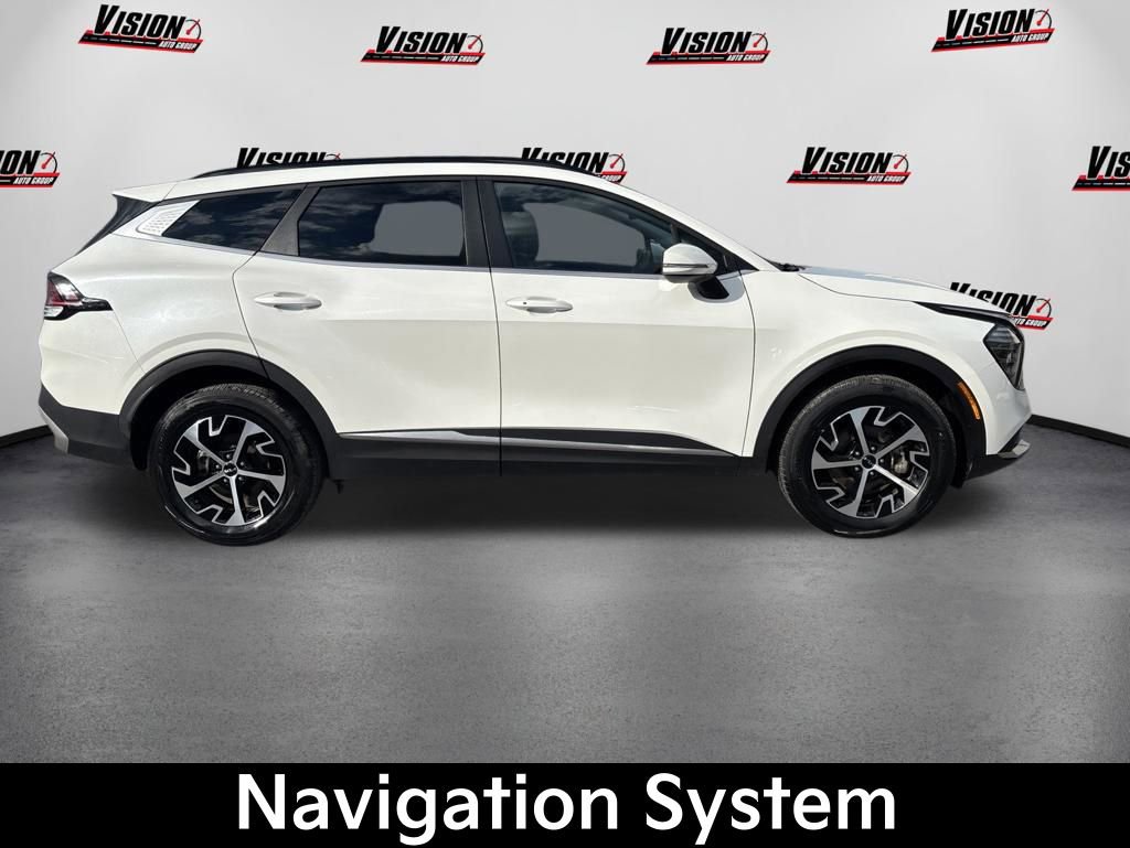 Certified 2025 Kia Sportage EX w/ EX Premium Package AWD/4WD image 4