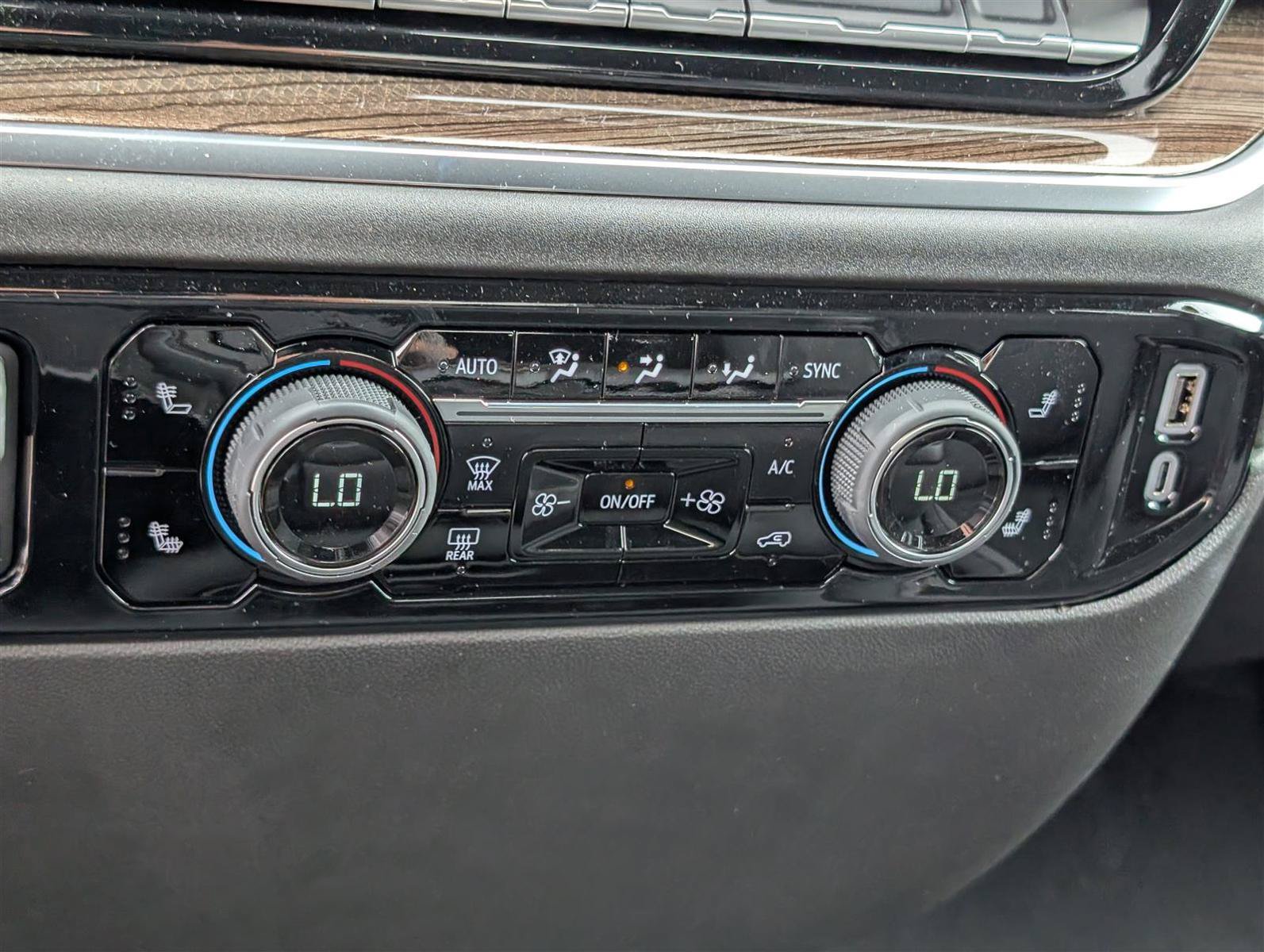 New 2025 Chevrolet Silverado 1500 LT AWD/4WD image 23