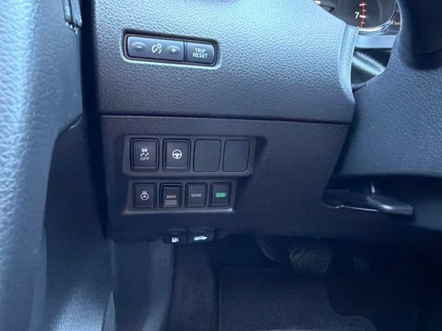 Used 2022 Nissan Rogue Sport SV w/ Technology Package AWD/4WD image 13