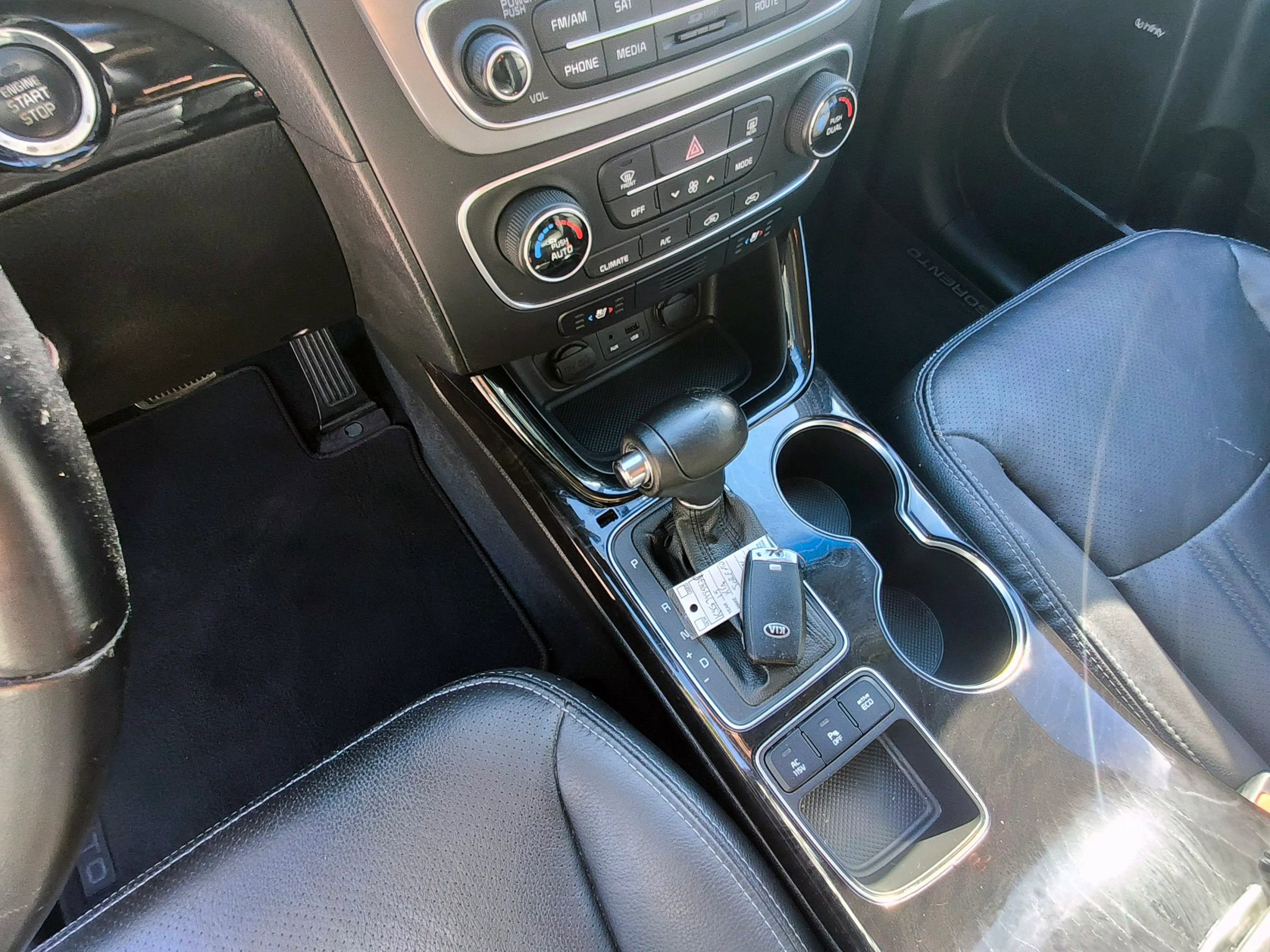 Used 2015 Kia Sorento EX w/ EX V6 Touring Package image 12