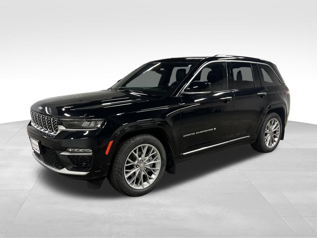 Used 2023 Jeep Grand Cherokee Summit AWD/4WD image 4