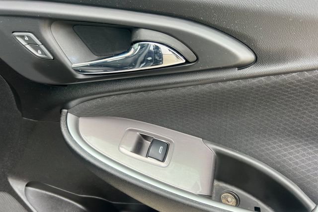 Used 2023 Chevrolet Malibu LT image 21