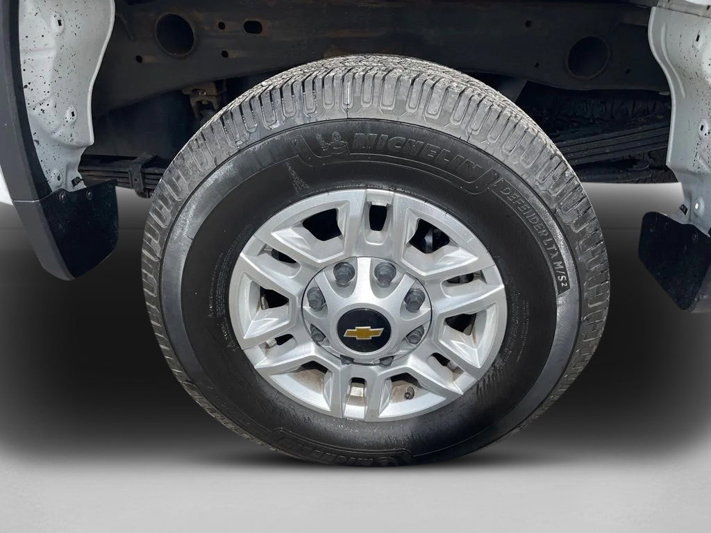 Used 2023 Chevrolet Silverado 2500 LT AWD/4WD image 13