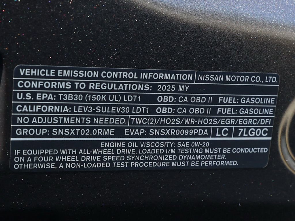 Used 2025 Nissan Kicks SR image 32