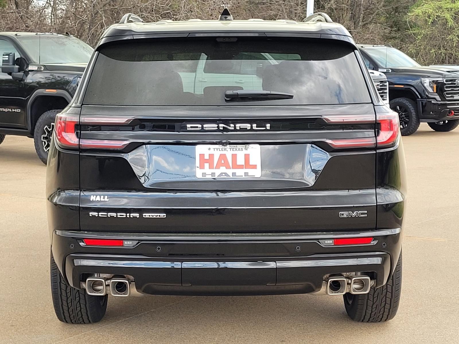 New 2026 GMC Acadia Denali Ultimate w/ LPO, Floor Liner Package AWD/4WD image 4