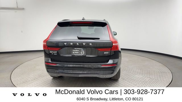 Certified 2022 Volvo XC60 B5 Momentum AWD/4WD image 3