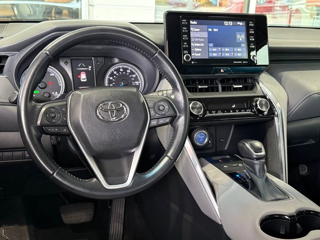 Certified 2021 Toyota Venza LE w/ Carpet Mat Package (TMS) image 30