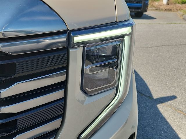 Certified 2023 GMC Sierra 1500 AT4 w/ AT4 Premium Package AWD/4WD image 9