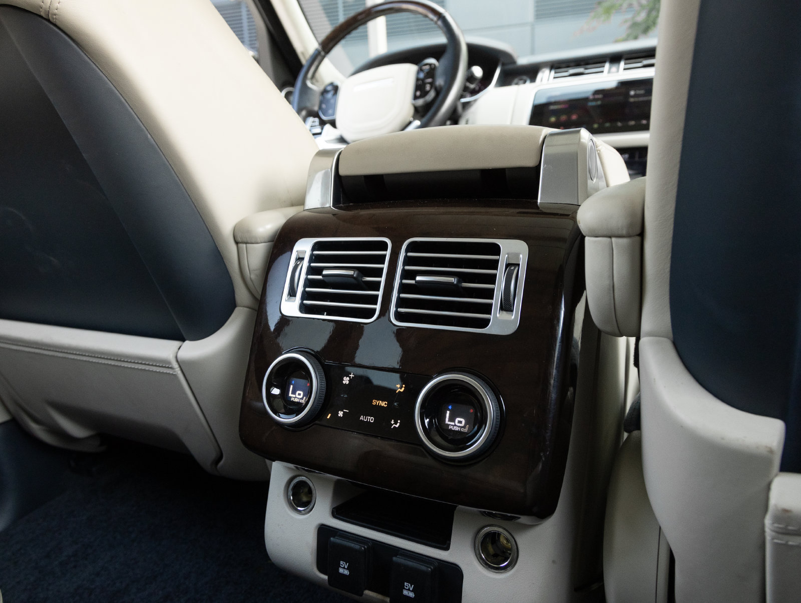 Used 2021 Land Rover Range Rover Autobiography AWD/4WD image 27