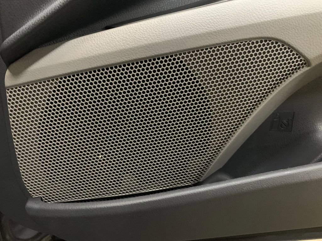 Used 2023 Toyota Camry SE w/ Blackout Package (TMS) image 19