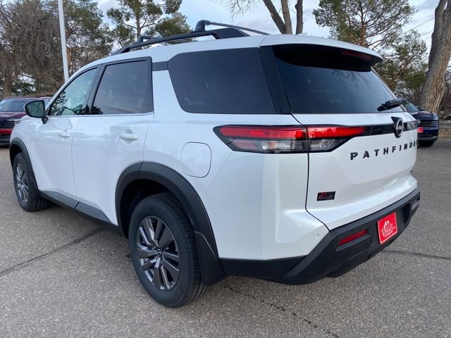 New 2025 Nissan Pathfinder SV image 3