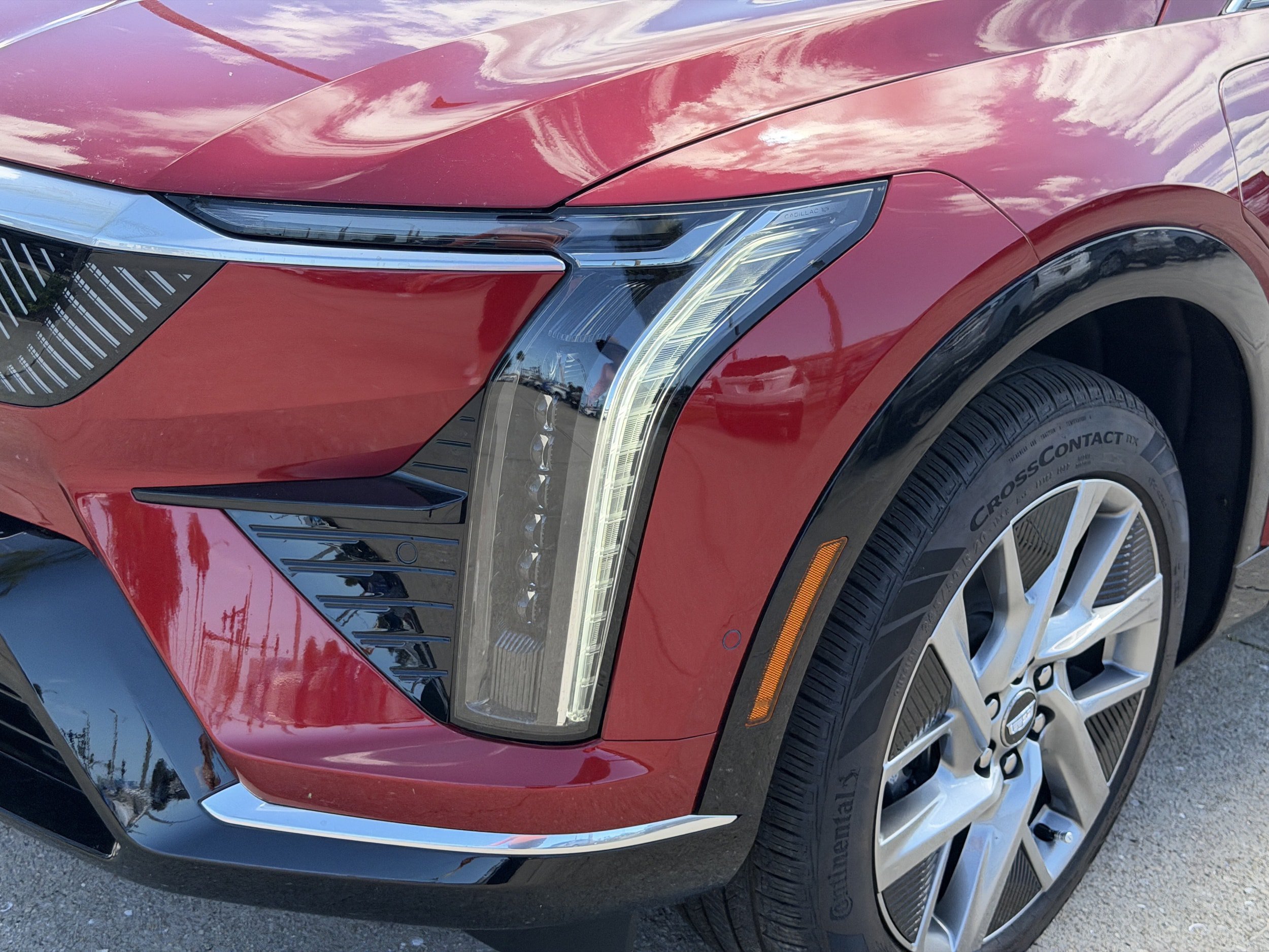 New 2026 Cadillac Optiq Luxury 1 RWD image 8