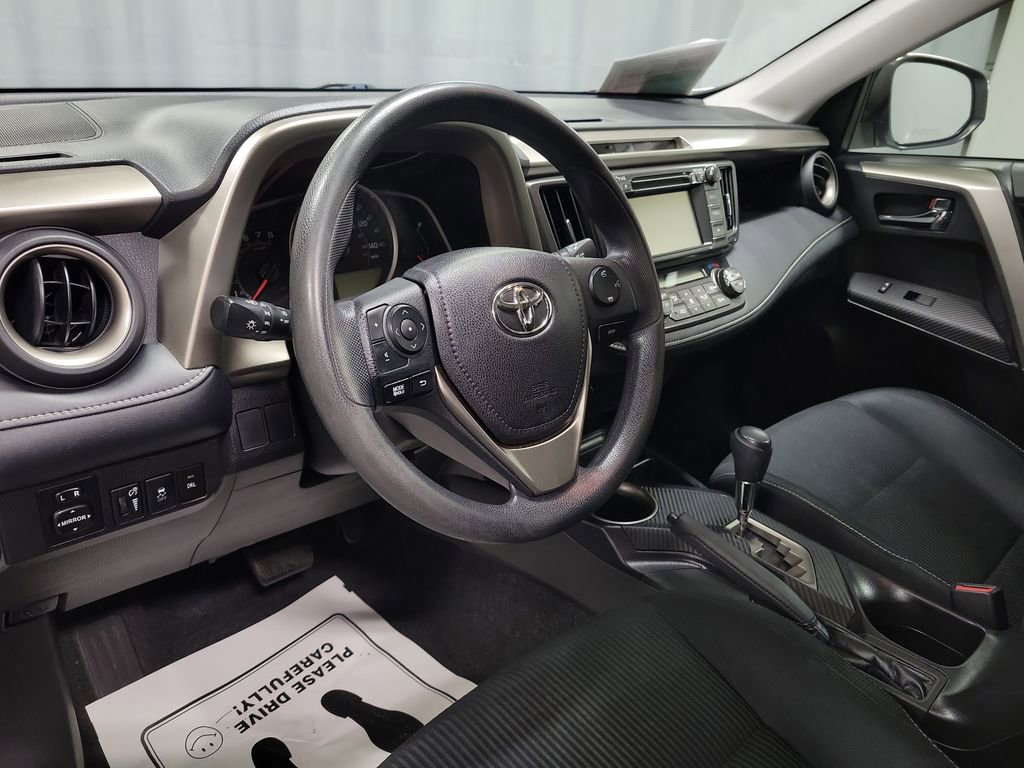 Used 2014 Toyota RAV4 XLE image 14