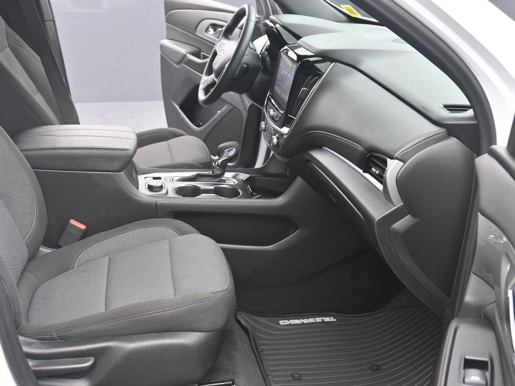 Used 2023 Chevrolet Traverse LT w/ LPO, Floor Liner Package AWD/4WD image 11