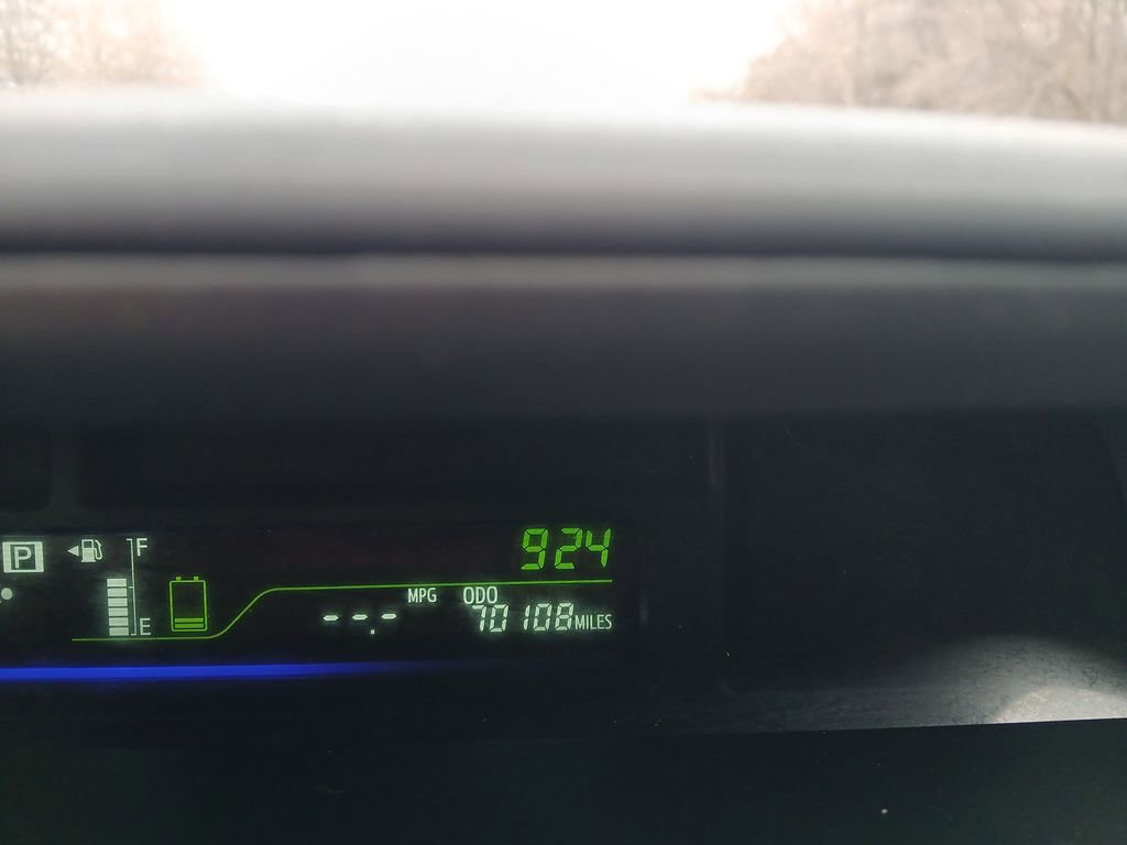 Used 2017 Toyota Prius V Two image 28