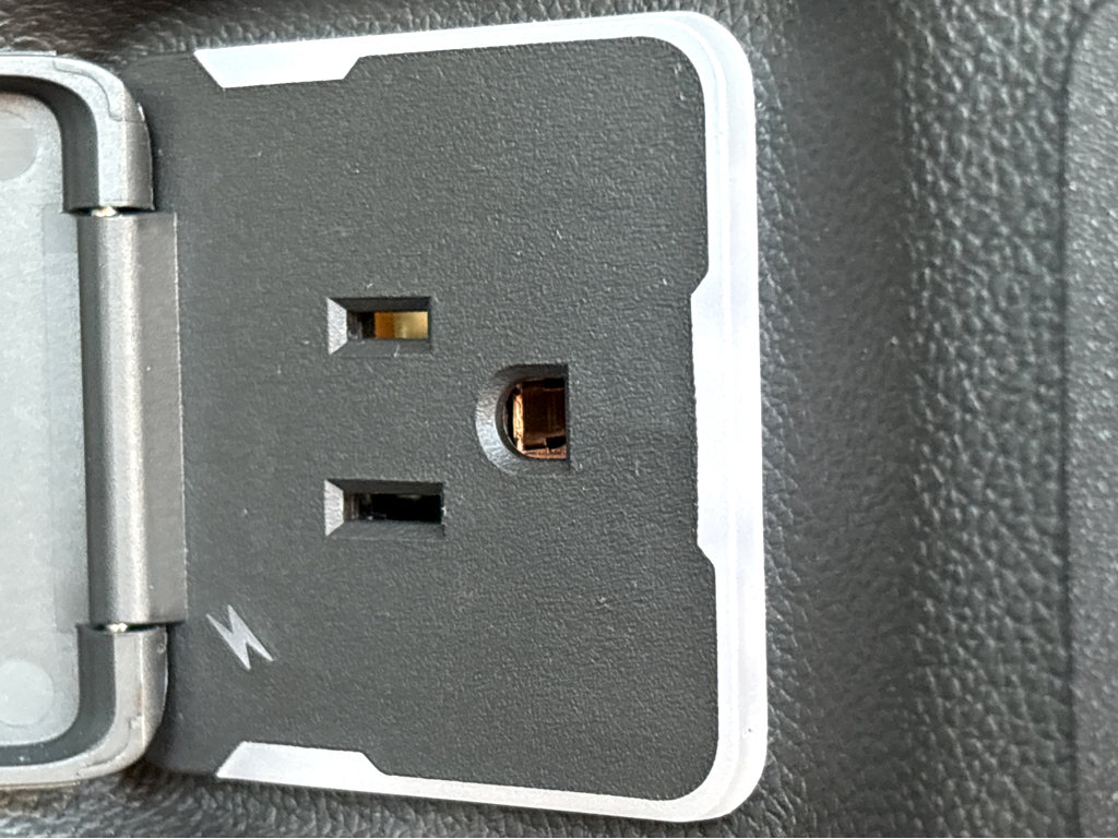 New 2025 Chevrolet Suburban Premier image 29