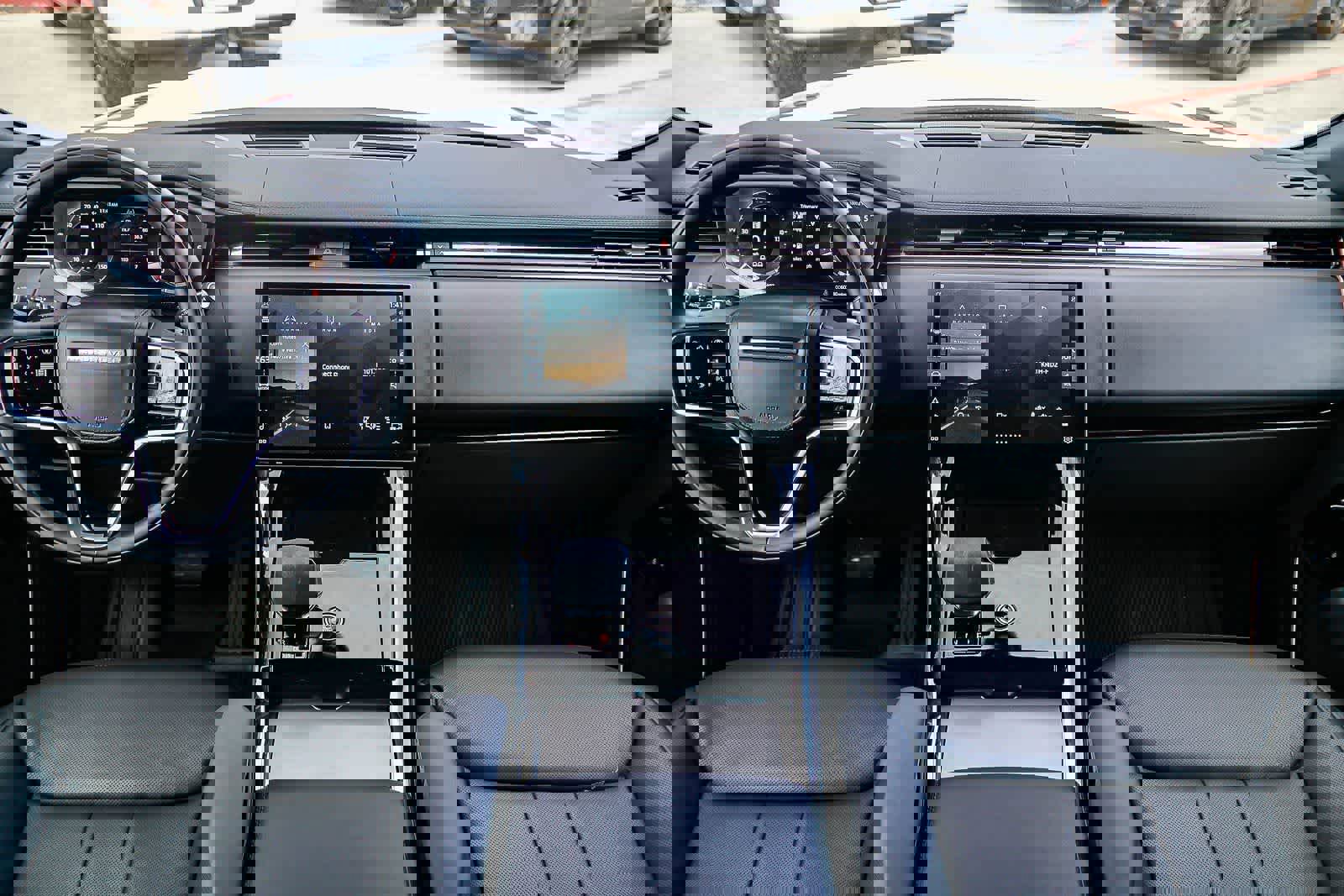 Used 2025 Land Rover Range Rover Sport SE image 12