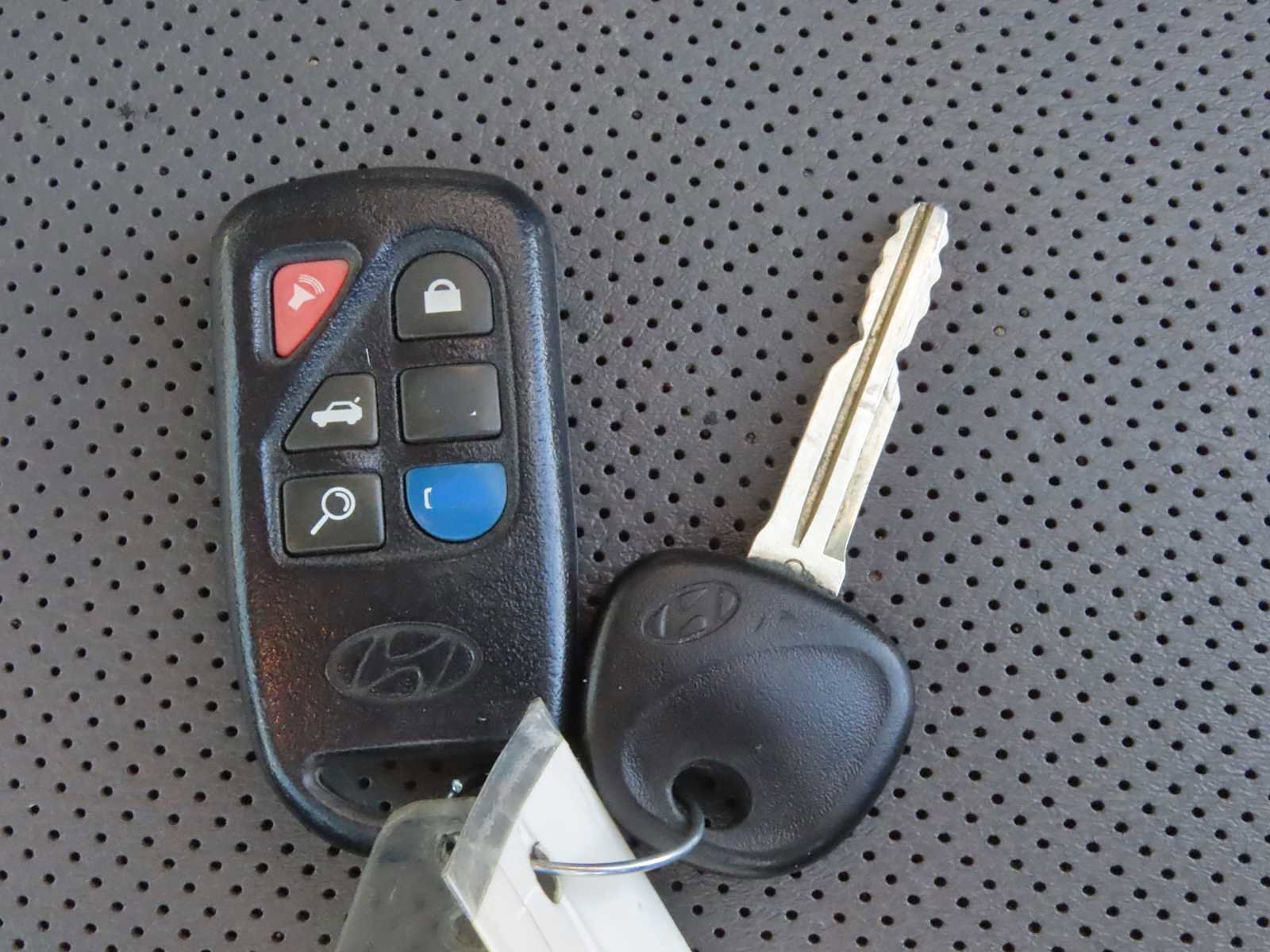 Used 2015 Hyundai Elantra Limited image 36